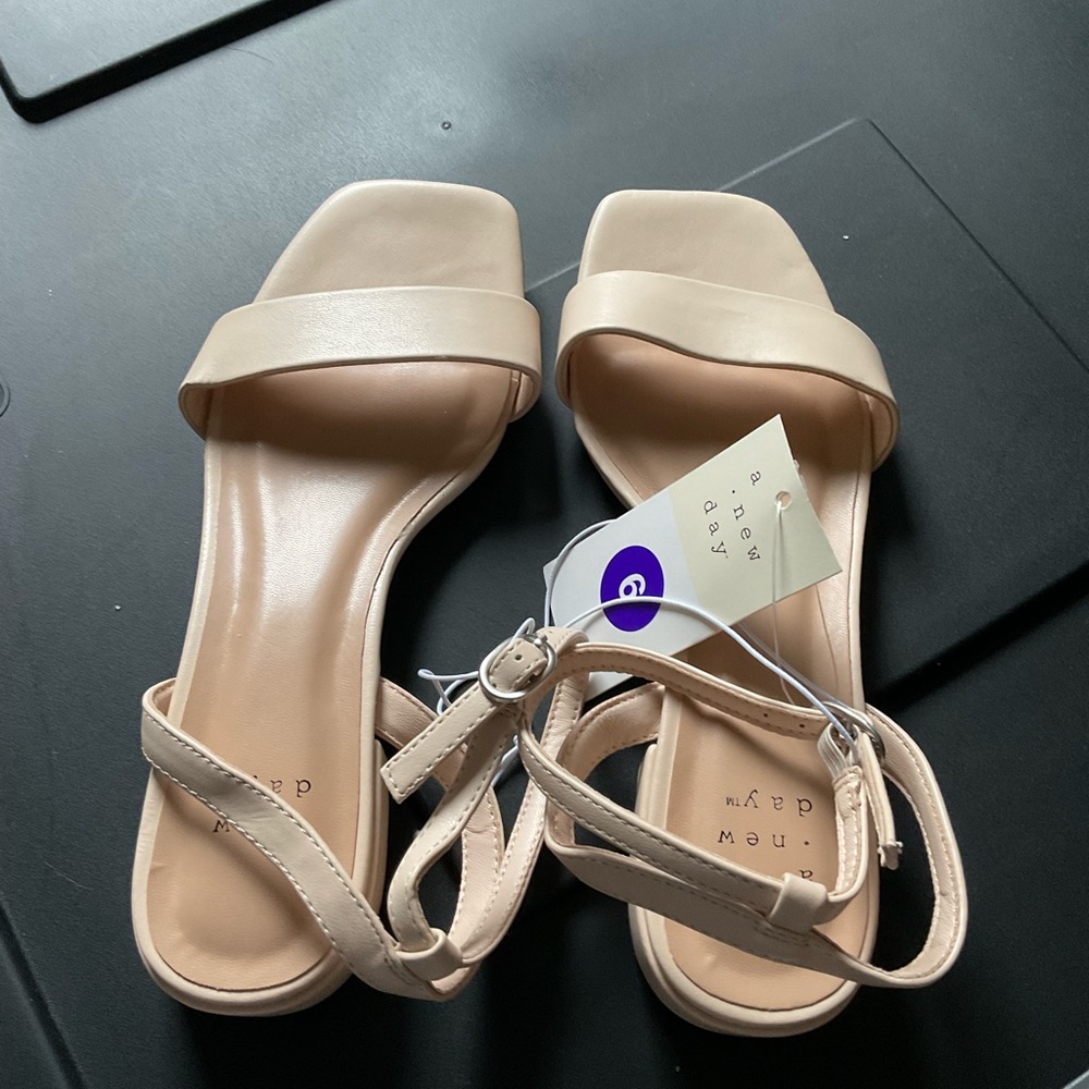 Delores Sandal by a new dayI size 6